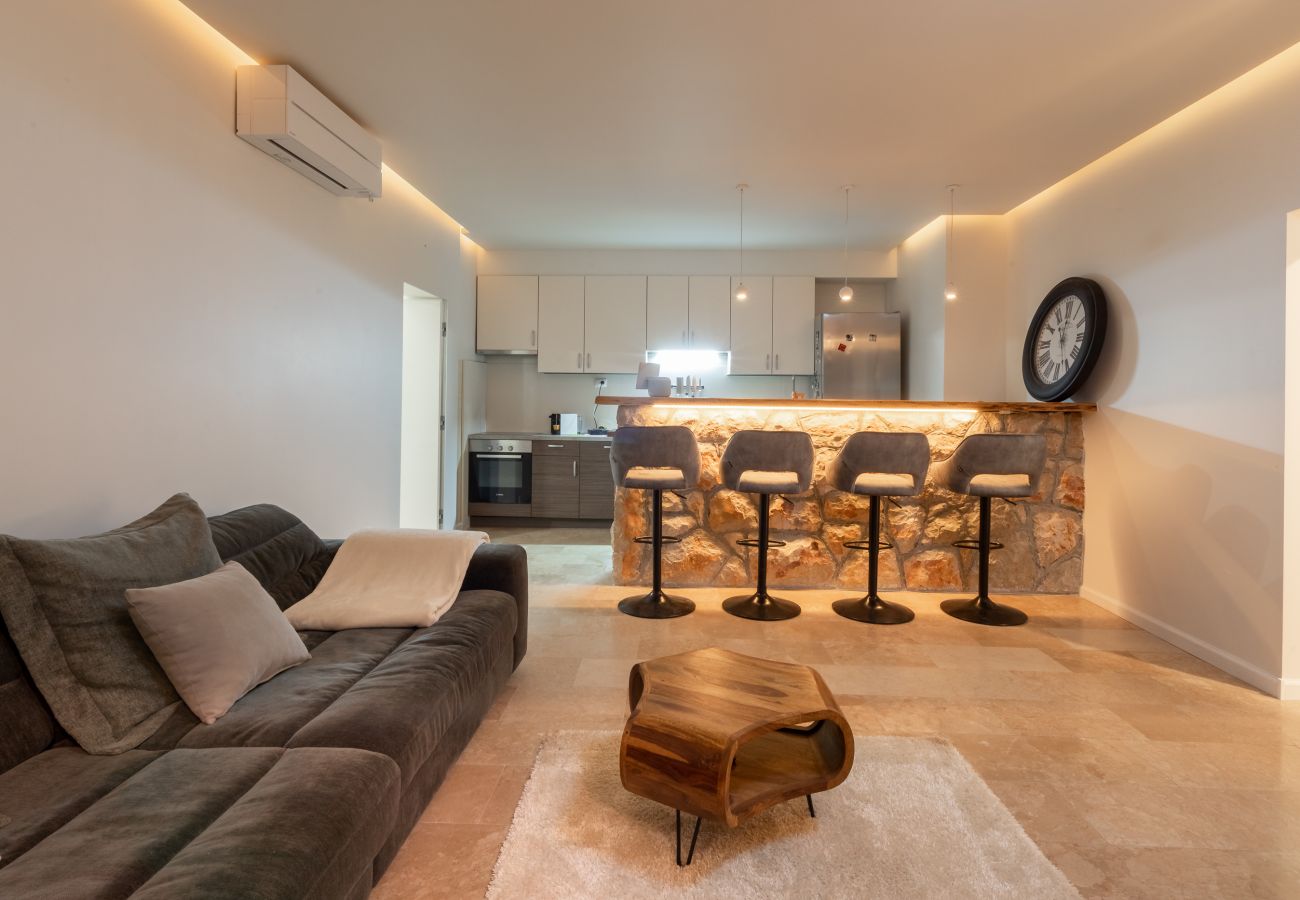 Apartment in Prizba - Penthouse Alex